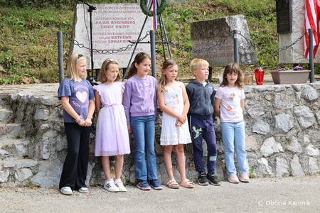 Spominska slovesnost v Češnjicah  (23)